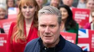 Keir Starmer cere liderilor de centru-stânga să înfrunte "minciunile” extremei-drepte